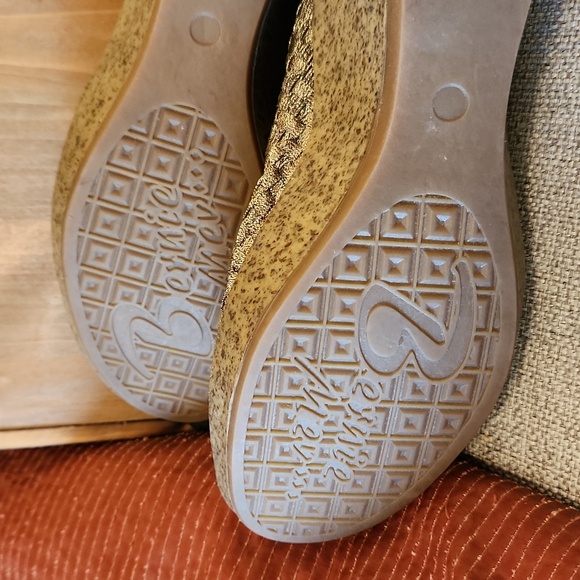 Bernie Mev Bronze Woven Open Toes Wedges - Picture 6 of 8